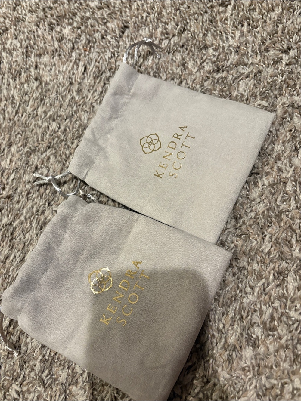 FREE IN BUNDLE Kendra Scott Beige Drawstring Jewelry dust bag 2  Pouches